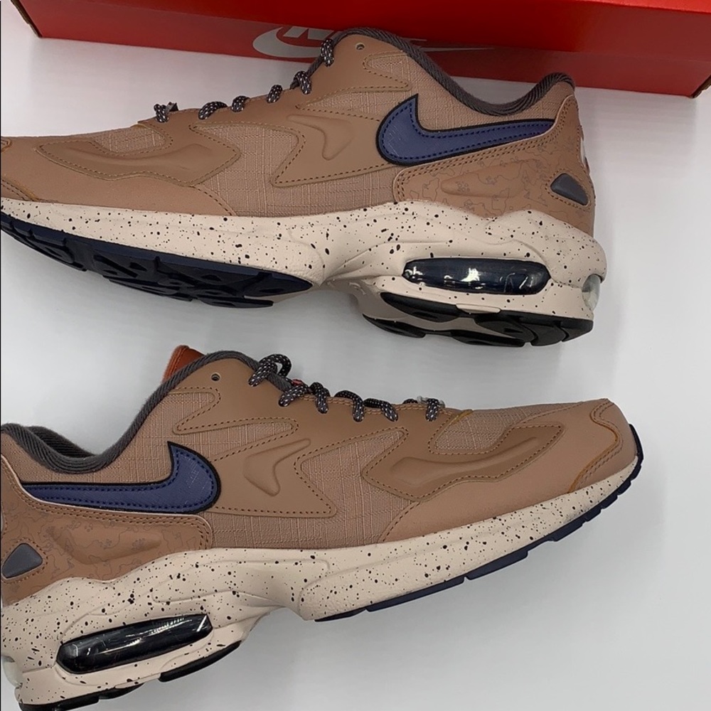 NIKE AIR MAX2 LIGHT LX desert dust/sanded purple M - Picture 3 of 16
